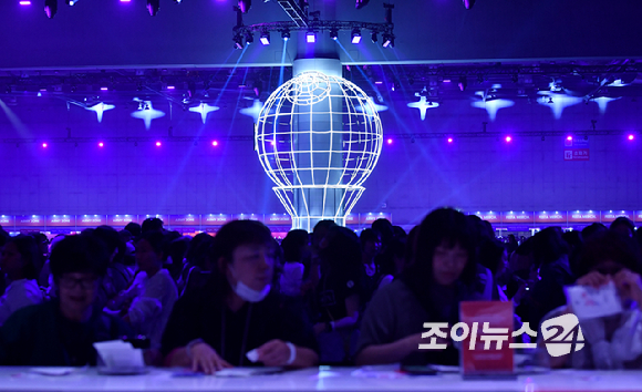 방탄소년단(BTS)과 아미(ARMY, 팬덤명)의 특별한 축제 'BTS FESTA'가 13일 경기도 고양시 킨텍스에서 진행되고 있다. [사진=문수지 기자]