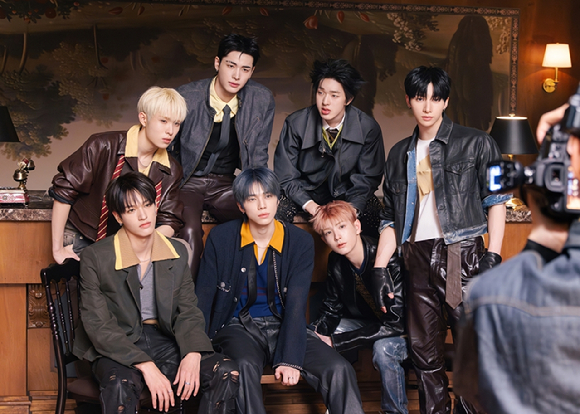 넥스지 뮤직비디오 비하인드 컷 이미지 [사진=JYP엔터테인먼트]