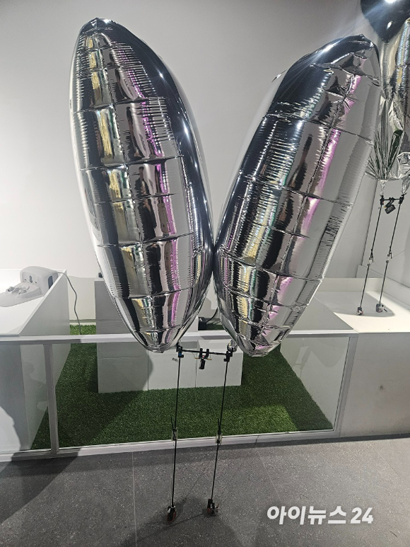 6일 오후 서울 노원구 인공지능과학관. 로봇 '아메카'가 미간을 찡그리다 윙크하는 표정을 짓고 있다. [사진=설재윤 기자]