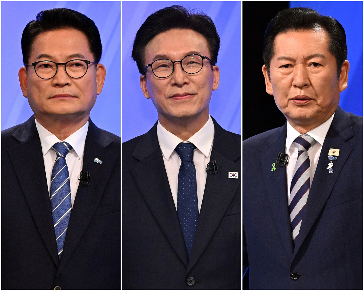 더불어민주당 송영길&middot;김민석&middot;정청래 당 대표 후보가 5일 서울 영등포구 여의도 KBS에서 열린 제2차 TV 토론회를 준비하고 있다. 2026.8.5 [국회사진기자단] [사진=연합뉴스]