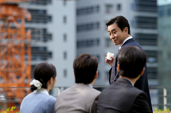 서울 자가에 대기업 다니는 김 부장 이야기 스틸컷. [사진=넷플릭스]