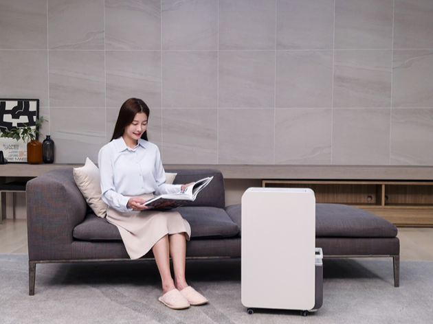 삼성전자는 에너지 효율과 대용량 제습 성능을 강화한 '2026년형 인버터 제습기'를 출시했다. [사진=삼성전자]