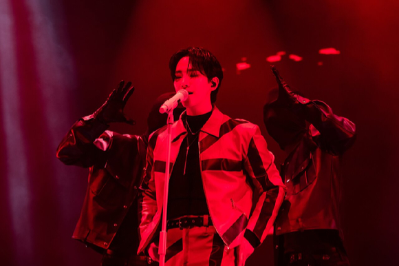 가수 겸 배우 이준호가 타이베이 공연에서 팬들을 만나고 있다. [사진=JYP엔터테인먼트]