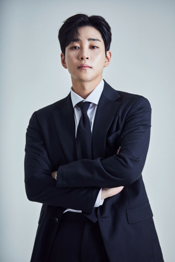 딘딘 프로필 [사진= 대한적십자사]