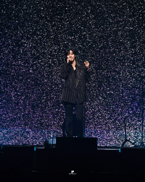 배우 안효섭이 인도네시아 자카르타에서 열린 팬미팅에서 팬들을 만나고 있다. [사진=더프레젠트컴퍼니]