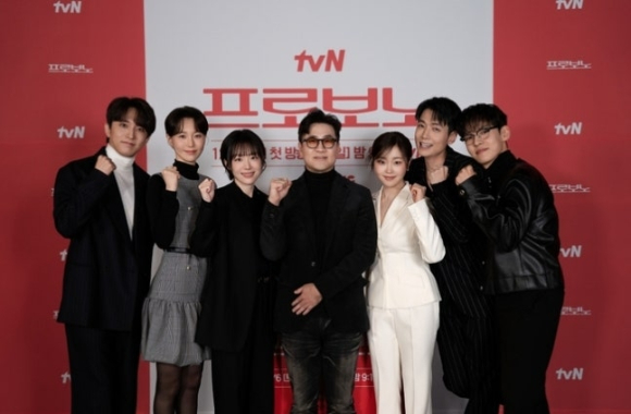 [종합] 믿보배 정경호 왔다…&apos;프로보노&apos;, 소외 계층 향한 따뜻한 시선