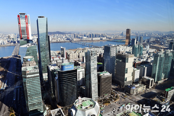 2일 금융투자업계에 따르면 국내 주요 증권사 CEO들이 올해 주요 키워드로 리스크 관리, 수익 창출, 고객 제고를 공통적으로 제시했다. [사진=정소희 기자]