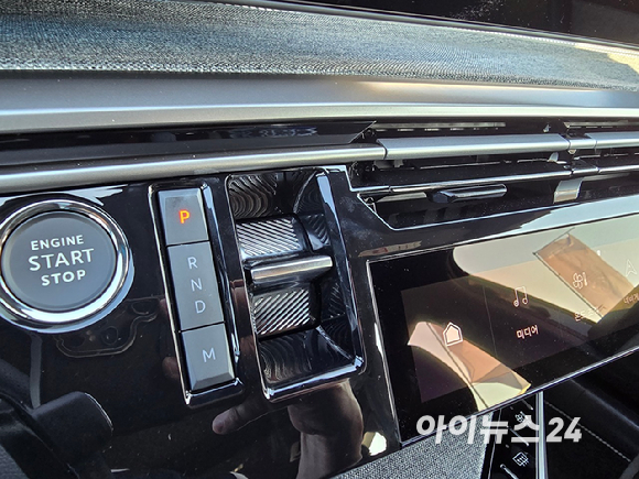 푸조 '디 올 뉴 5008 스마트 하이브리드'. [사진=김종성 기자]