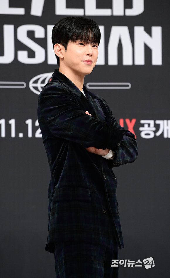 가수 폴킴이 12일 오후 서울 양천구 목동 SBS사옥에서 열린 SBS 스튜디오 프리즘 신규 예능 '베일드 뮤지션' 한국편 제작발표회에 참석하고 있다. [사진=정소희 기자]