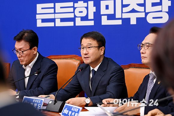 한병도 더불어민주당 원내대표가 31일 서울 여의도 국회에서 열린 최고위원회의에서 발언하고 있다. [사진=곽영래 기자]