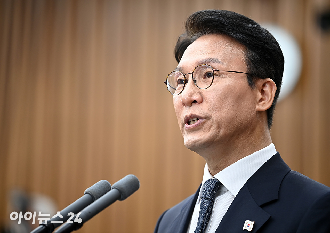 김민석 국무총리 후보자가 24일 서울 여의도 국회에서 열린 국무총리(김민석) 임명동의안 심사를 위한 인사청문회에서 모두발언을 하고 있다. [사진=곽영래 기자]