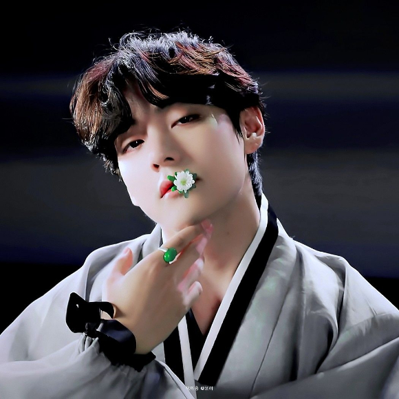 BTS 뷔 [사진=뷔 인스타그램]