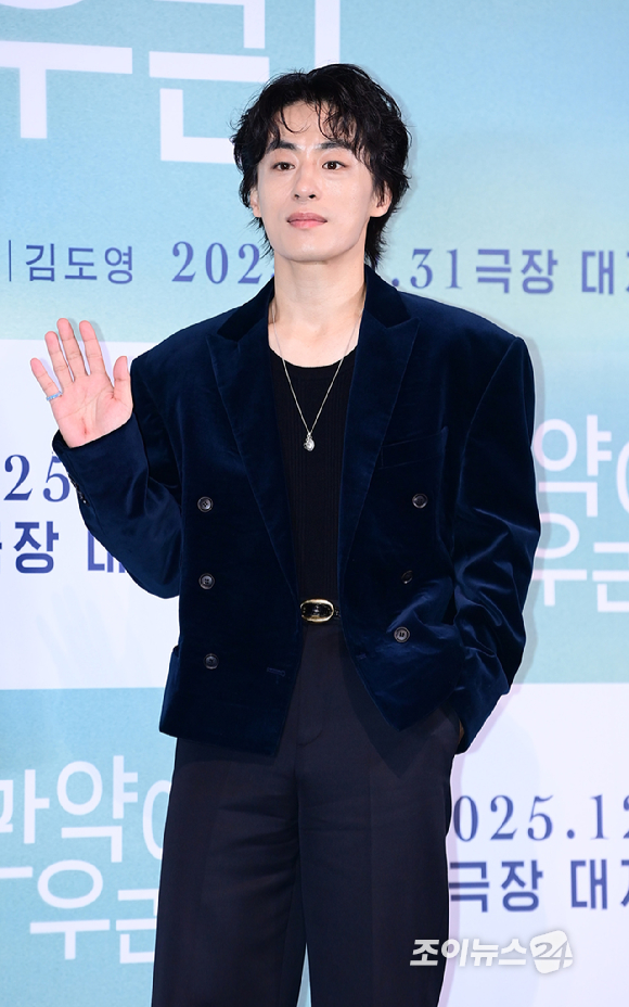 배우 구교환이 18일 오후 서울 용산구 CGV 용산아이파크몰에서 열린 영화 '만약에 우리'(감독 김도영) 언론시사회에 참석하고 있다. [사진=정소희 기자]