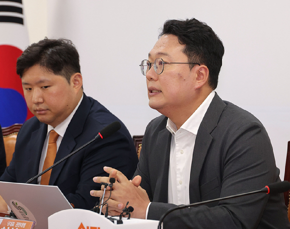개혁신당 천하람 원내대표 겸 당대표 권한대행이 12일 국회에서 열린 최고위원회의에서 발언하고 있다. [사진=연합뉴스]