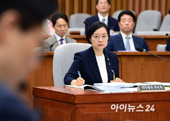 한성숙 국무총리 후보자가 25일 서울 여의도 국회에서 열린 인사청문회에서 출석하고 있다. [사진=정소희 기자]