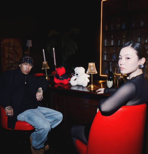 도끼, 이하이 관련 이미지 [사진=도끼 인스타그램]