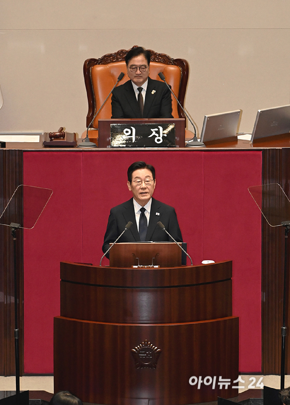 이재명 대통령이 4일 오전 국회에서 2026년도 예산안에 대한 시정연설을 하고 있다. [사진=곽영래 기자]