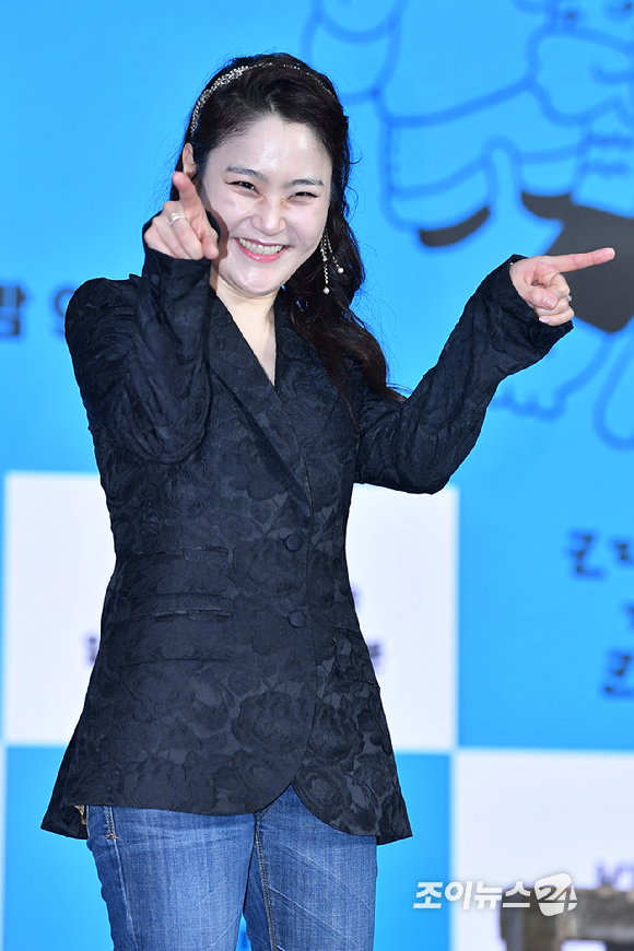 첼로연주가 겸 지휘자 장한나가 10일 오전 서울 영등포구 여의도동 KBS별관에서 진행된 KBS 2TV 새 예능프로그램 '크레이지 리치 코리안' 제작발표회에 참석해 포즈를 취하고 있다. [사진=문수지 기자]