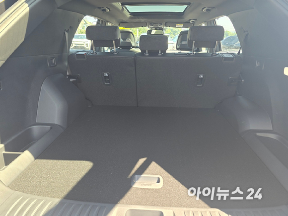 KGM '액티언 하이브리드' 정측면. [사진=김종성 기자]