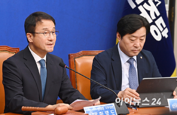 한병도 더불어민주당 당대표 직무대행 겸 원내대표가 24일 서울 여의도 국회에서 열린 최고위원회의에서 발언하고 있다. [사진=곽영래 기자]