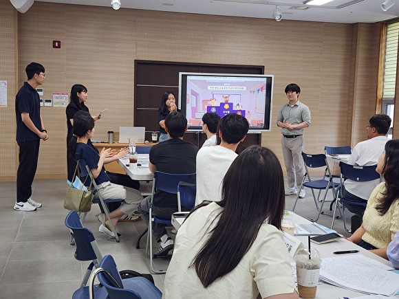 김천교육지원청이  초등 교사 대상으로 학생 생성 교육과정 이해 연수를 하고 있다. [사진=김천교육지원청]