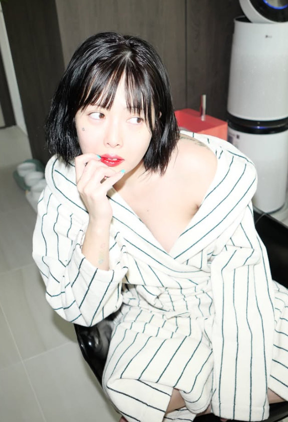 현아, 공연 중 실신 "프로답지 못해 미안, 나도 아무 기억 안 나"