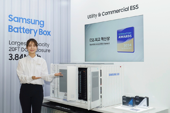 6일 코엑스에서 열리는 '인터배터리 2024'에서 삼성SDI가 주력 ESS 제품인 SBB(Samsung Battery Box)를 선보일 예정이다. 삼성SDI의 SBB는 올해 신설된 '인터배터리 2024 어워즈'에서 'ESS 최고 혁신상'을 수상했다. [사진=삼성SDI]