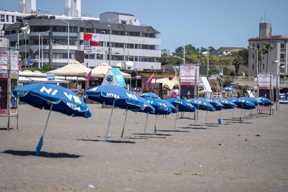 사진은 쓰나미 경보로 인해 텅 빈 일본 후지사와시 해변. 2025.7.30 [사진=AFP/연합뉴스]