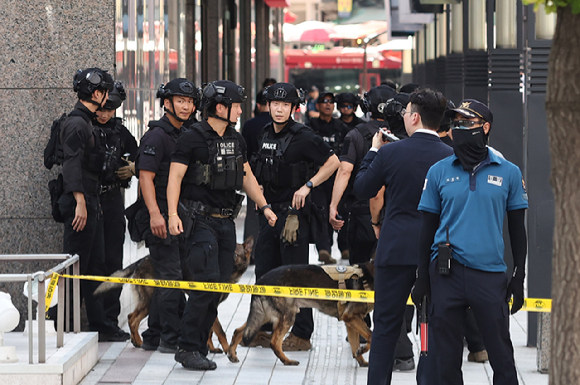 플레이브 단체 콘셉트 포토. [사진=블래스트]