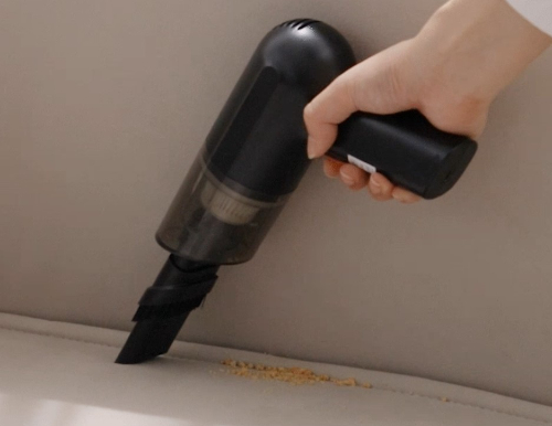 다이소에서 판매하는 무선 핸디 청소기 [사진=다이소]