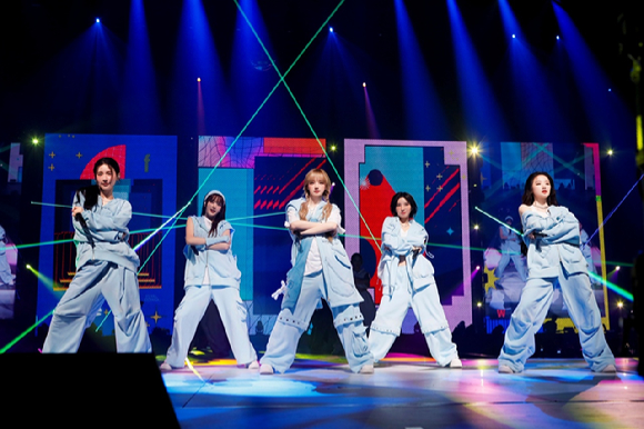 아이들, 첫 日 아레나 투어 피날레…오리콘 차트 정상 탈환