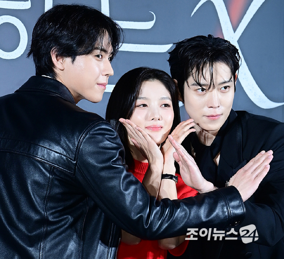 배우 김도훈-김유정-김영대가 30일 오후 서울 용산구 CGV용산아이파크몰에서 열린 티빙 오리지널 '친애하는 X' 제작발표회에 참석하고 있다. [사진=정소희 기자]