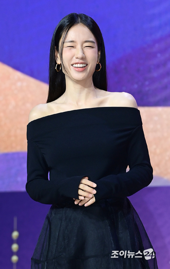 배우 안은진이 29일 오후 서울 강남구 역삼동 조선 팰리스 서울 강남에서 열린 넷플릭스 새 시리즈 '다 이루어질지니' 제작발표회에 참석하고 있다. [사진=정소희 기자]