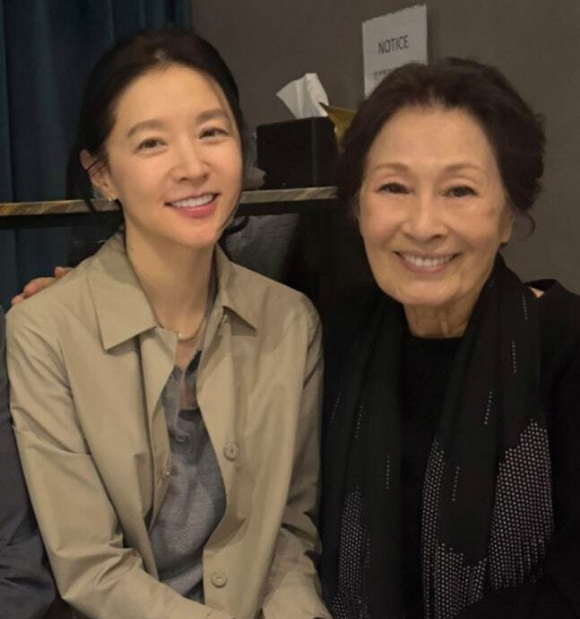 이영애 김혜자 [사진=이영애 SNS]