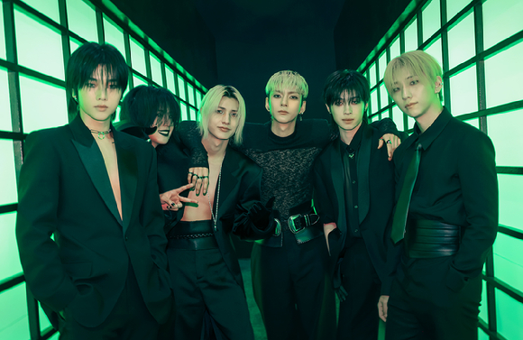 엑스디너리 히어로즈 뮤직비디오 비하인드 컷 [사진=JYP엔터테인먼트]
