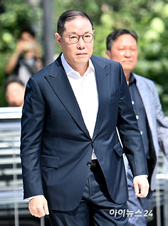 조현상 HS효성 부회장이 4일 오전 서울 종로구에 마련된 김건희 특검팀(특별검사 민중기)에 출석하고 있다. [사진=곽영래 기자]