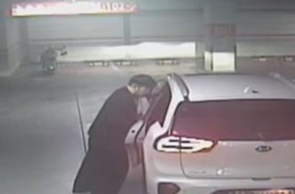 폭행 당한 수탉. [사진=수탉 SOOP(옛 아프리카TV) 채]