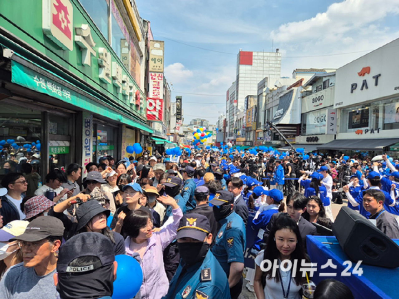 이재명 더불어민주당 대선 후보가 26일 경기도 남양주시 평내호평역 광장에서 유세를 진행하고 있다. [사진=김주훈 기자]