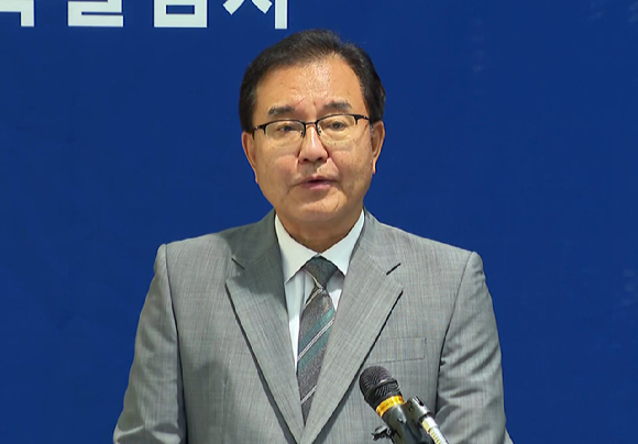 직해병 수사 방해 의혹 사건을 수사하는 이명현 특별검사가 9일 서울 서초구 특검 사무실에서 브리핑을 하고 있다. 이 특검은 이날 항명 혐의로 재판받는 박정훈 전 해병대 수사단장(대령)에 대한 형사재판 항소 취하를 결정했다고 밝혔다. 2025.7.9 [사진=연합뉴스]