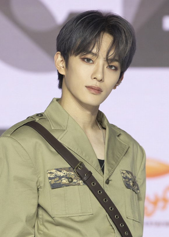 베리베리 강민, 키오프 쥴리와 뜬금 열애설 &quot;악의적 허위사실&quot; 즉각 부인(전문)