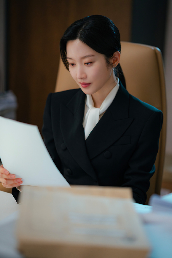 &apos;서초동&apos; 문가영 &quot;5인방 문득 떠올려지는 날 있길, 오늘 버텨낸 분들 응원&quot;