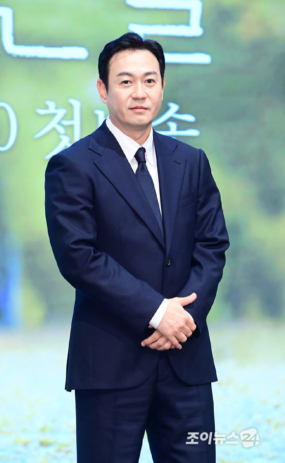 배우 박용우가 16일 오후 서울 구로구 더세인트에서 열린 KBS2 토일드라마 '은수 좋은 날' 제작발표회에서 포즈를 취하고 있다. [사진=정소희 기자]