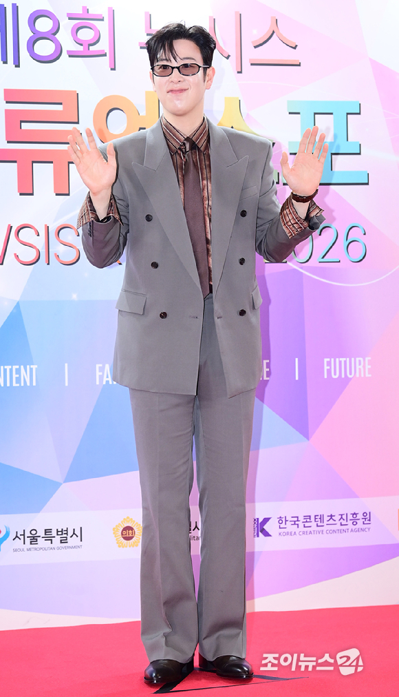 배우 표지훈(피오)이 28일 오후 서울 중구 소공동 롯데호텔에서 열린 '제8회 뉴 시스 한류엑스포' 시상식 포토월 행사에 참석하고 있다. [사진=정소희 기자]