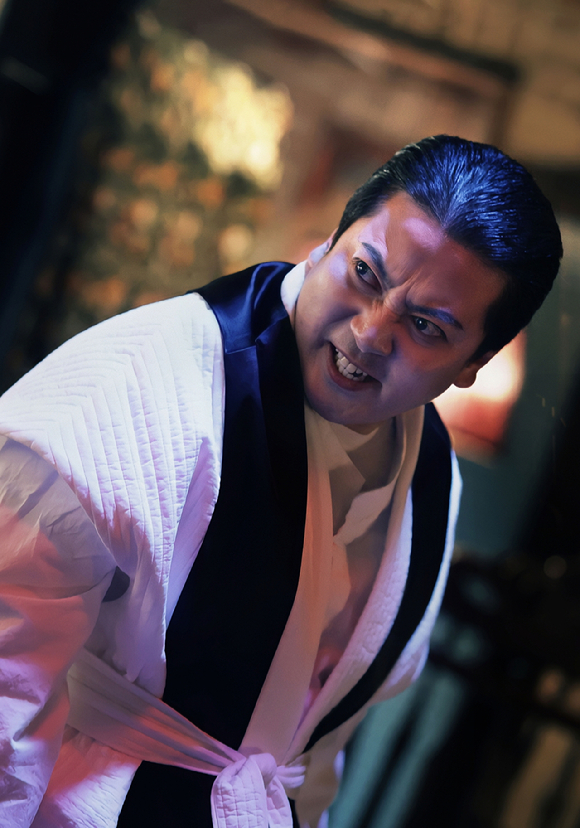 배우 신승호가 영화 '온리 갓 노우즈 에브리띵'에서 열연하고 있다. [사진=㈜트리플픽쳐스]