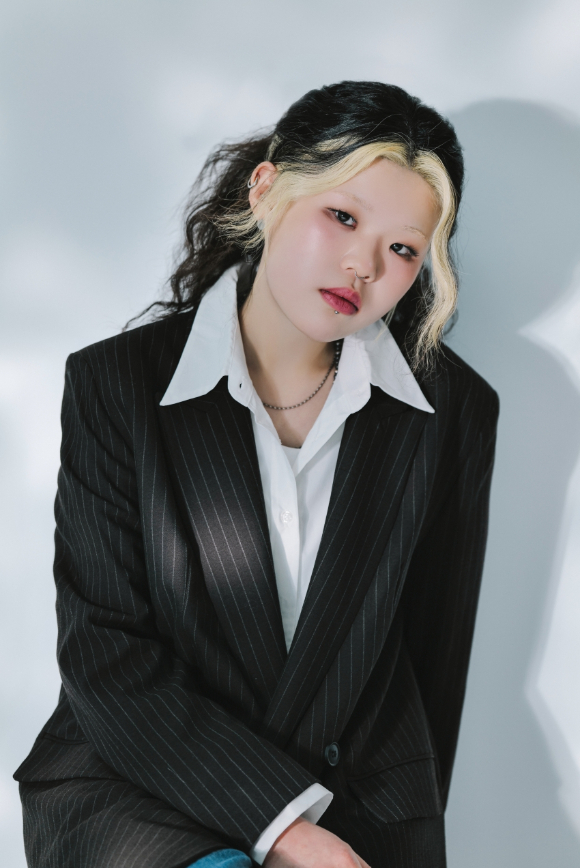[오늘가요] '우발라' 이예지, 첫 오리지널 신곡 '싫어'⋯본격 음악 여정