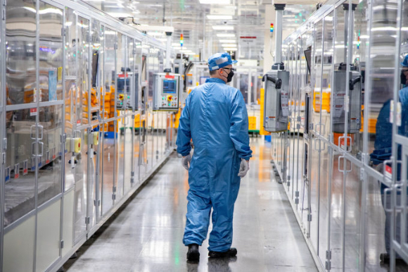 LG에너지솔루션 전력망용 ESS 배터리 컨테이너 제품. [사진=LG에너지솔루션]