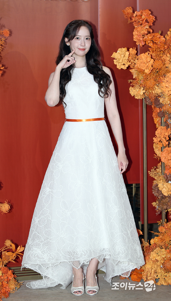 배우 임윤아(소녀시대 윤아)가 11일 오후 서울 강남구 논현동 설화수 도산 플래그십 스토어에서 열린 설화수 자음생크림 팝업 스토어 시크릿 하우스 오픈 행사에 참석하고 있다. [사진=정소희 기자]