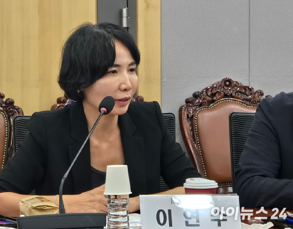8일 오전 국회의원회관에서 열린 피지컬 AI 프론티어 강국 신기술 전략포럼에서 신동주 모빌린트 대표가 발표하고 있는 모습. [사진=안세준 기자]