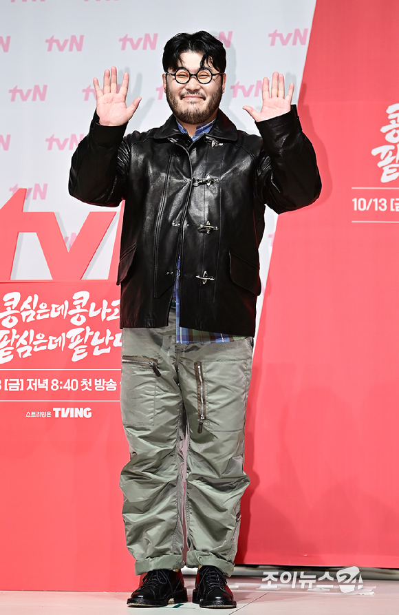 배우 김기방이 11일 오후 서울 강남구 엘리에나 호텔에서 열린 tvN '콩 심은 데 콩 나고 팥 심은 데 팥 난다' 제작발표회에서 포토타임을 갖고 있다. [사진=곽영래 기자]