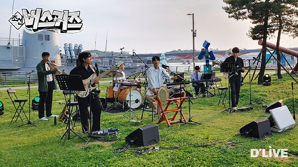 딜라이브TV는 오는 7월 2일 오후 6시 30분 채널1을 통해 국악 크로스오버 버스킹 프로그램 '조선 버스커즈'를 첫 방송한다. [사진=딜라이브TV]